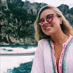 Meet your Posher, Charlotte